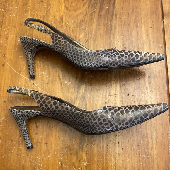 Stuart Weitzman Sling Back Pointy Shoes - Size 8.5 (US) - Picture 3 of 6